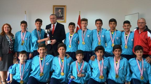 Maltepe Ortaokulu şampiyonları, makam ziyaretinde