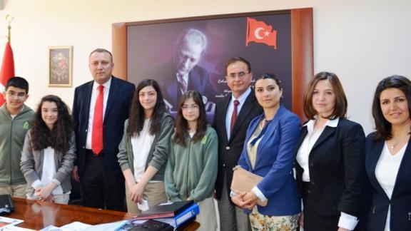 Kavaklıdere Ortaokulu, İlçe Millî Eğitim Müdürü Mehmet Yılmaz ile söyleşi yaptı