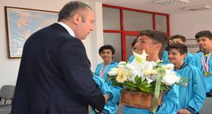 Maltepe Ortaokulu şampiyonları, makam ziyaretinde