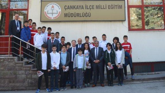 Gülen Muharrem Pakoğlu Ortaokulu, İlçe Millî Eğitim Müdürü Mustafa Özeli Ziyaret Etti.