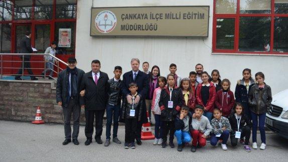 Silopi Çiftlik Ortaokulundan Bir Grup Öğrenci, Mustafa Özeli Ziyaret Etti.
