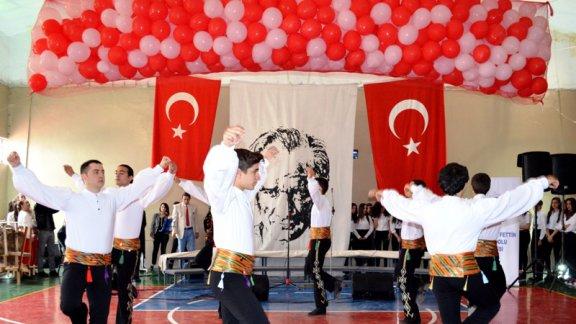 19 Mayıs Atatürkü Anma, Gençlik ve Spor Bayramının 98. Yıl Dönümü Kutlandı.