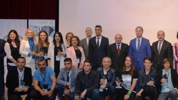 11. Gençliğin Gözünden Hoşgörü Temalı Türkiye Liseler Arası Kısa Film Yarışmasının Ödül Töreni, Mustafa Özelin Katılımıyla Gerçekleştirildi.