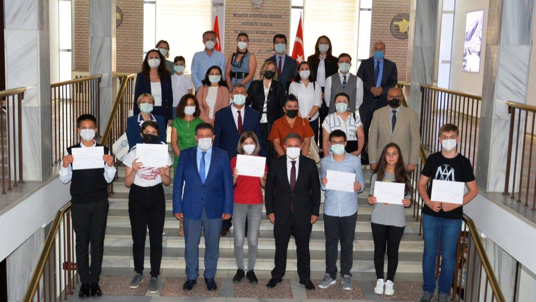 2021  LGS'DE,  Türkiye Birincisi Olan  Öğrencilerimiz  Kaymakamlık  Makamında...